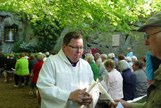 Maiandacht mit Krönung der Fatima-Madonna in Naumburg (Foto: Karl-Franz Thiede)